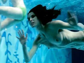 Джейн Биркин голая, Эльза Мартинелли голая – Дороги Катманду (1969)