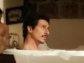 Джулия Микелини голая, Тициана Булдини голая – Незрелые (2011)