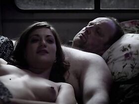 Жоржиа Скалье голая, Жюли-Мари Парментье голая – Хищник из Сити (2011)