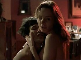 Франческа Нери голая, Энди Макдауэлл голая – Гиностра (2002) #3