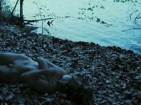 Нина Хосс голая – Сердце – это тёмный лес (2007) #2