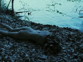 Нина Хосс голая – Сердце – это тёмный лес (2007) #3