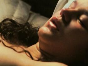 Жоана де Верона голая – Как нарисовать идеальный круг (2009) #3