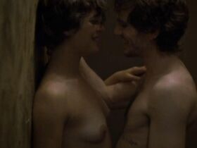 Катрин де Леан голая – Их первая ночь (2011) #2