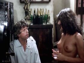 Карла Романелли голая – Чувственная медсестра (1975) #2