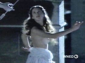 Фелисити Джонс голая – Слуги s01e01 (2003) #2