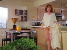 Джулианна Мур голая – Короткий монтаж (1993)