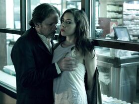 Обри Плаза голая – Нед Райфл (2014) #3