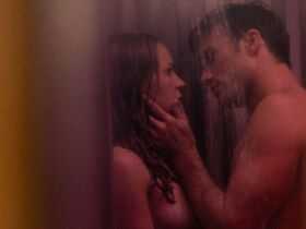 Бритт Робертсон голая – Дальняя дорога (2015)