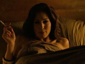 Линн Коллинс голая – Потерявшиеся на солнце (2015) #2