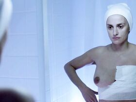 Пенелопа Крус голая – Ма Ма (2015) #1