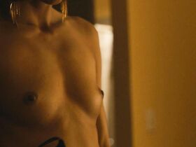 Шанти Лоури голая – Требуется водитель (2016) #3