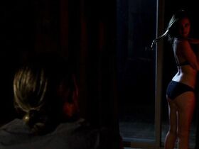 Девон Огден голая – Тихий приют (2016) #3