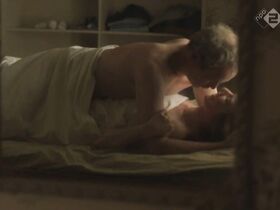 Ким ван Котен голая – Холландс Хоуп s01e04 (2014) #3