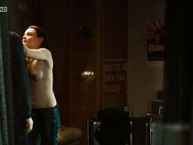 Клаудия Айзингер голая, Анна Грэнцер голая – Тринадцатый семестр (2009) #3