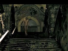 Ютта-Мерле Бёрнсен голая – Горькие вишни (2011) #2