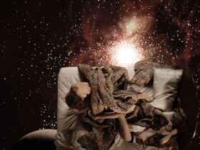 Эмили Мид секси – Я, он, она (2015) #3