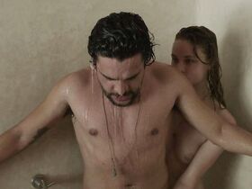 Макензи Ли голая – Джеймс Уайт (2015)