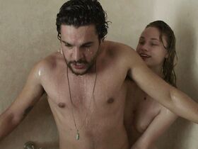 Макензи Ли голая – Джеймс Уайт (2015) #2