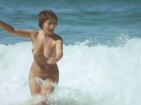 Анни Жирардо голая – Лечение шоком (1972)