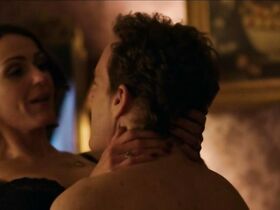 Сюранна Джоунс голая – Доктор Фостер s01e03 (2015) #3