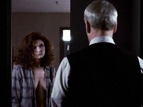 Мэри Элизабет Мастрантонио голая – Цвет денег (1986) #3