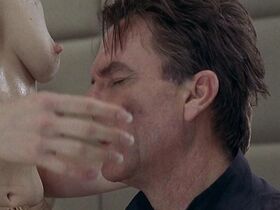 Холли Чант голая – Сквозь горизонт (1997) #3