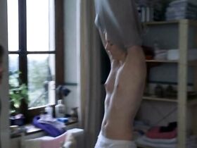 Наташа Ренье голая, Сандрин Киберлен голая – Всё в порядке (2000) #3