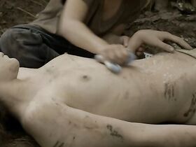 Брюн Рено голая – Изысканный труп (2012)