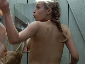 Катарина Тальбах голая – Жестяной барабан (1979)