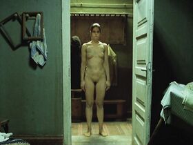 Марта Янева голая – Заброшенный дом (2006)