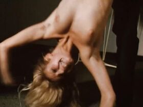 Анник Кристиэнс голая – Убежище (1985) #2