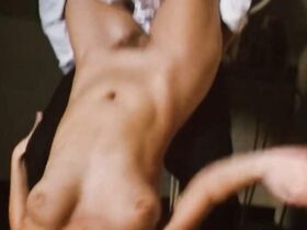 Анник Кристиэнс голая – Убежище (1985) #3