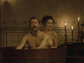 Сорая Шавеш голая, Витория Герра голая – Линии Веллингтона (2012) #3