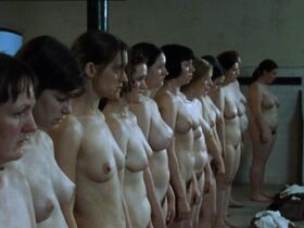 Энн-Мэри Дафф голая, Нора-Джейн Нун голая, Дороти Даффи голая, Айлин Уолш голая – Сестры Магдалины (2002) #3