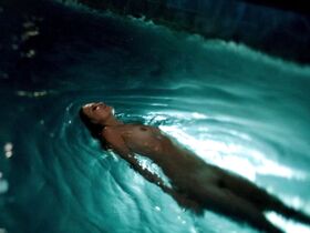 Джессика Марковский голая, Мирей Шарлотт Крокко голая – Любовники s02e09 (2015) #2