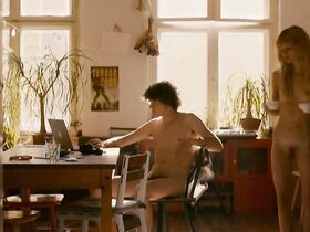 Дэйзи Брум голая, Мэрилин Лима голая – Современная история любви (2015)