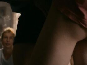 Дэйзи Брум голая, Мэрилин Лима голая – Современная история любви (2015) #2