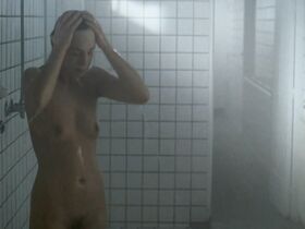 Элин Кюппен голая – Левый берег (2008) #2