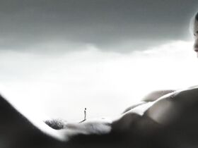 Зои Горман голая – Вне снов (2016)