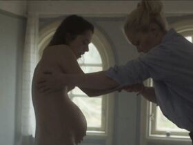 Эллен Доррит Петерсен голая, Козмина Стратан голая – Шелли (2016) #3