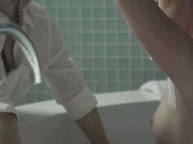 Сара Хэйгэн голая – Удушье (2015) #2