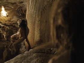 Аруна Шилдс голая – Последний неандерталец (2010) #2