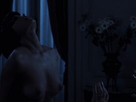 Даниель Уиме голая, Андреа Рау голая – Дочери тьмы (1971) #3