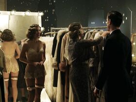 Бэйли Ноубл секси – Последний магнат s01e01 (2016) #2