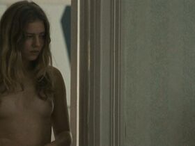 Йозефин Асплунд голая, София Каремир голая – Девушка по вызову (2012)