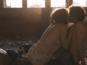 Грета Фернандес секси, Ива Гочева голая – Угли (2015)