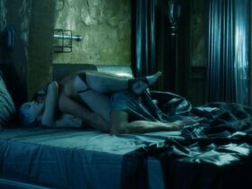 Линда Харди голая – Бессмертные: Война миров (2004) #2