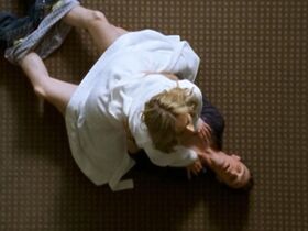 Марта Дюссельдорп секси – У ада есть вид на гавань (2005) #3
