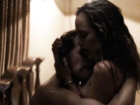 Джоди Бальфур голая – Наемник Куорри s01e05 (2016) #3